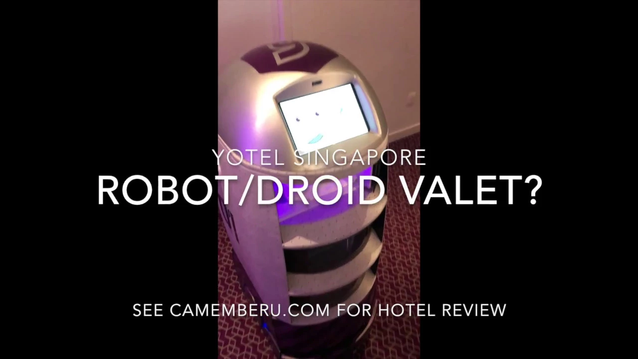 Awesome Robot Droid at Yotel Singapore