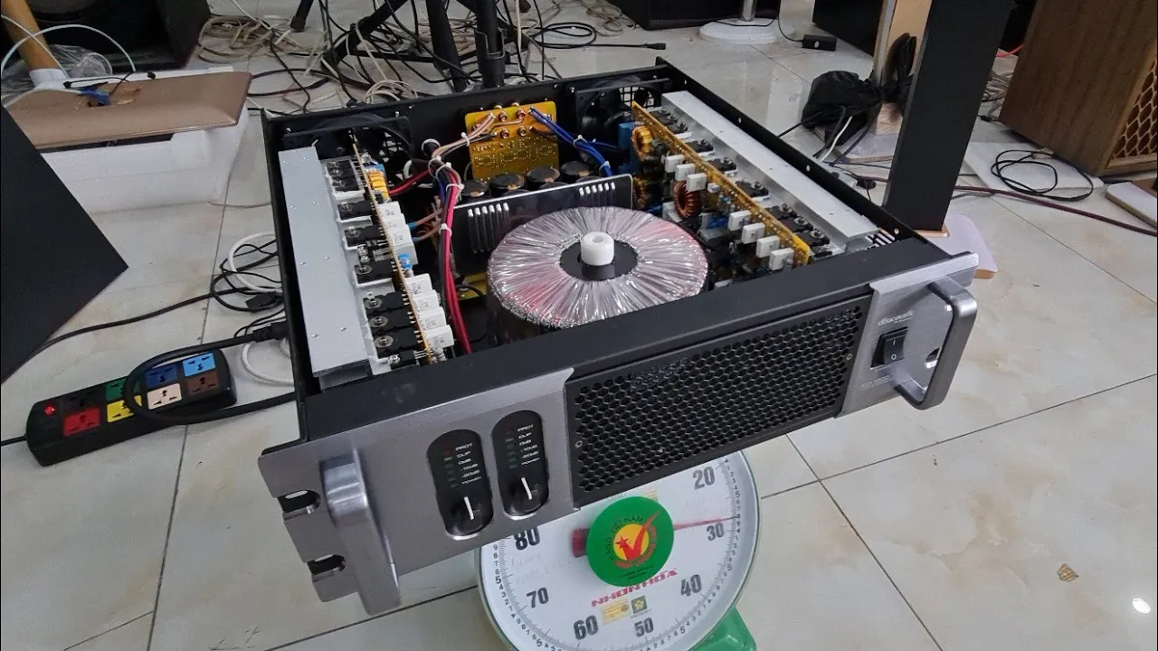 Hàng khủng hơn 2700W! Cục đẩy công suất 2 kênh cao cấp mã KD1500, hàng 100% chính hãng dB acoustic.