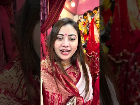 Bollywood Actress Reema Mukherjee has come to offer puja at Kankurgachi Maa Manasa Mandir🌺🙏