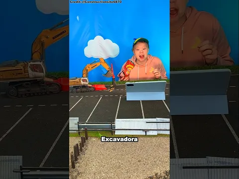 La excavadora empezó a limpiar... ¡y luego se lo tragó todo! 😂🚜 #shorts #youtubeshorts
