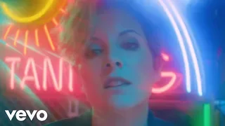 Ria Mae Ft Frank Kadillac Hold Me Official Music Video 