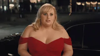 بنت تخينة الكل بيعاملها بطريقة وحشة فبتحلم انها داخل فيلم رومانسي وهي البطلة فيه Isn T It Romantic 