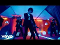Download Lagu half·alive - What's Wrong (Official Video)