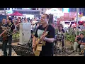 Bob jemput Amir penyanyi asal lagu Aku Tak Bersalah | Dia bersama isteri baru sampai dari Jakarta"