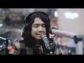 Frio performs “Hagilap” LIVE on Wish 107.5 Bus