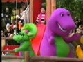 Download Lagu Barney in the 2002 Macy's Thanksgiving Day Parade