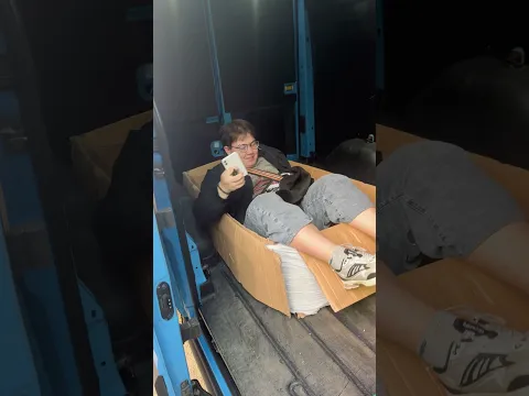 сантик в коробке