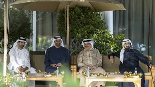 رئيس الدولة يلتقي ملك البحرين بحضور محمد بن راشد دندنها