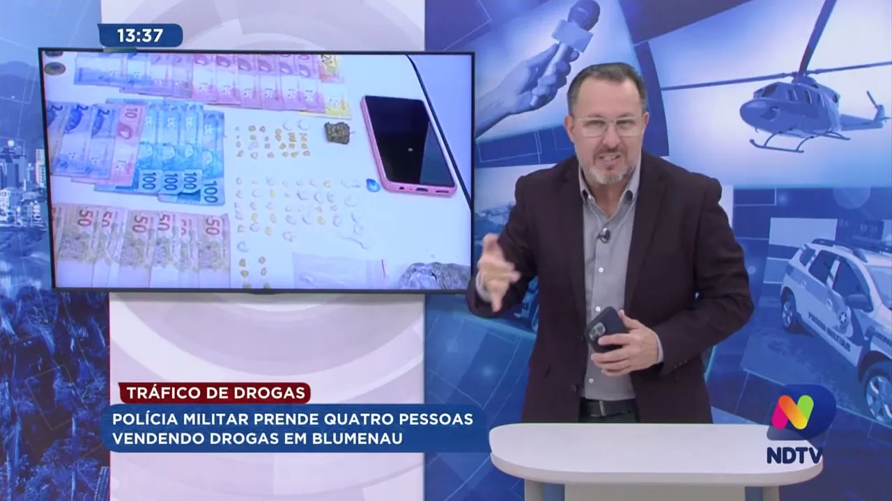 Polícia Militar prende quatro pessoas vendendo drogas em Blumenau