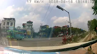 Lái xe quanh Hà Nội Lái xe quanh Hà Nội 20260518 134517 Front 3min