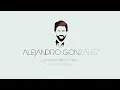 ALEJANDRO GONZÁLEZ Ft. Mike Bahía - Le Hace Falta Un Beso (Lyric Video)