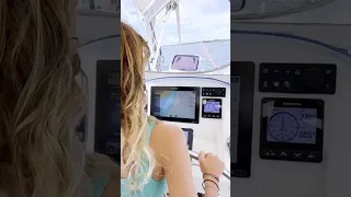 9yr old captain… 👩‍✈️ Who makes the rules anyway?! #sailingfamily #kids #boatlife