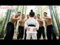 Download Lagu พวกชายแข็งแรงเยาะเย้ยเด็กหญิงผู้ท้าทาย! ไม่รู้เธอคือมือสังหารเทพ จบในหนึ่งเดียว!
