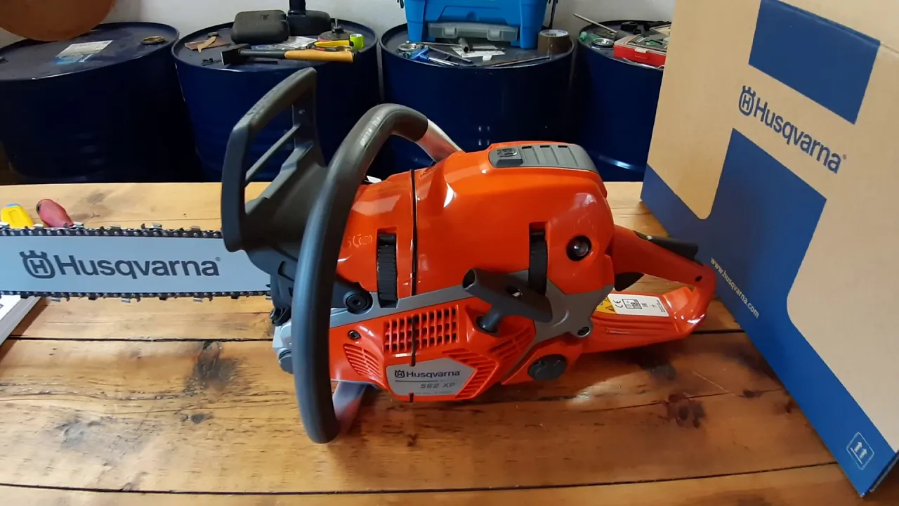 Chainsaw Husqvarna 562XP BAR 18" UNBOXING