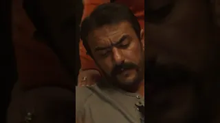 قدرية بتلمح للخديوى انهم لوحدهم بس هو بيسخف عليها اللى مالوش كبير 