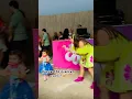 Download Lagu Fã invade o palco da Marcela Jardim #shortsviral