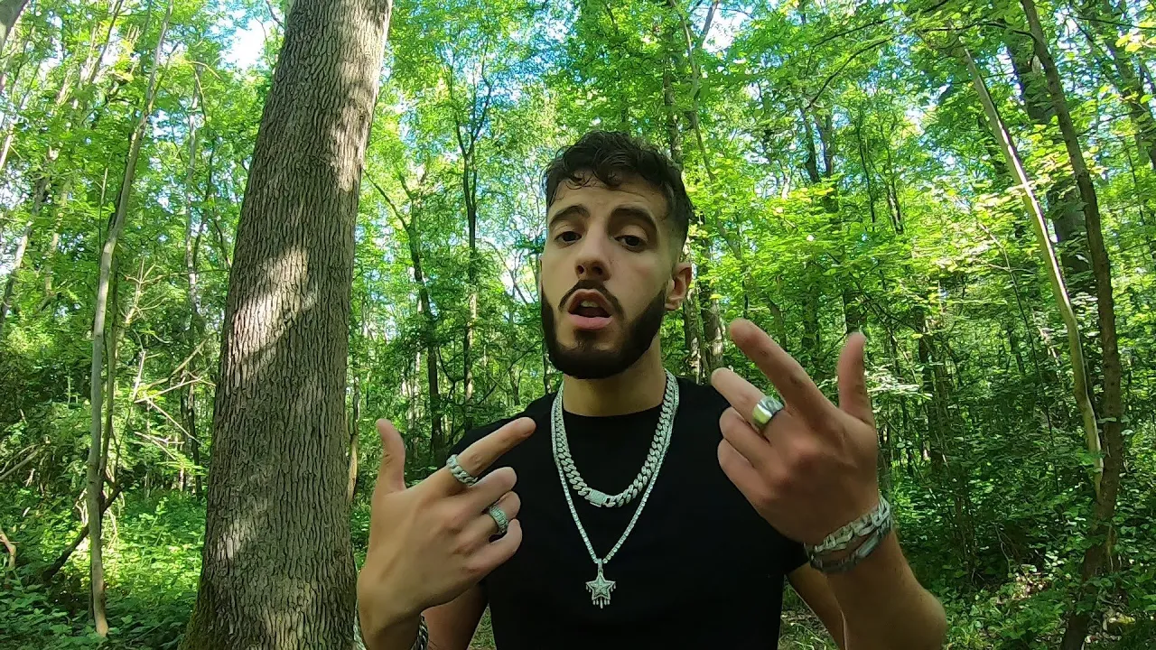 Yan Mendes - Wish I Could Go Back (Official Video) Yan Mendes - Wish I Could Go Back (Official Video)