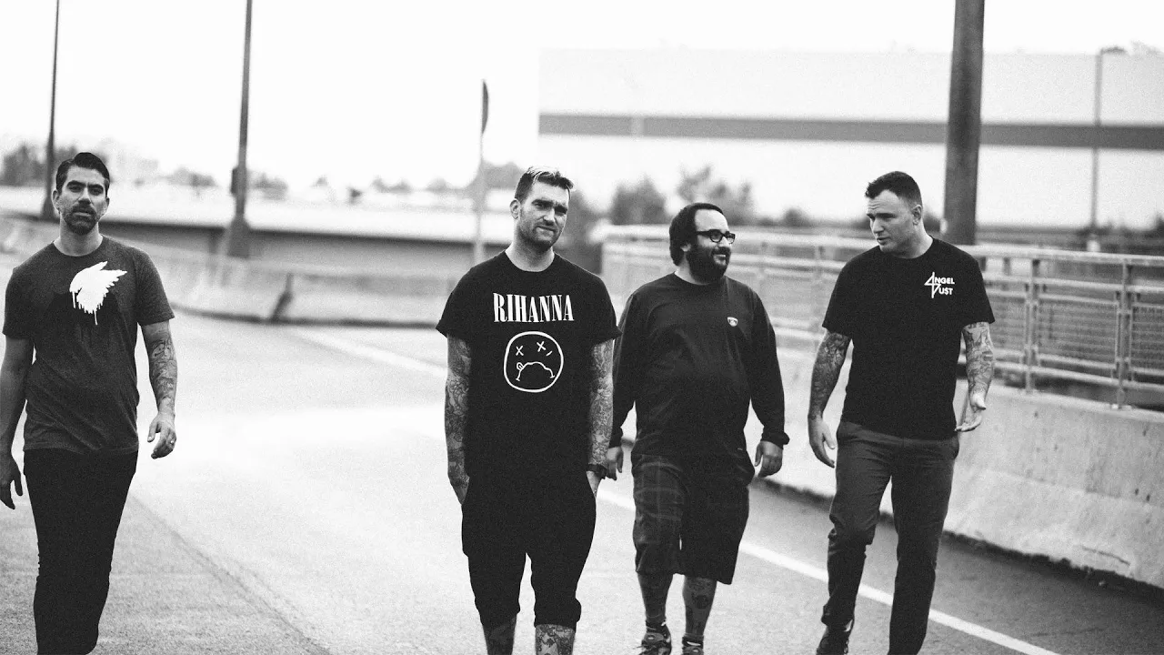 NEW FOUND GLORY - UNDERSTATEMENT (LYRICS VIDEO) NEW FOUND GLORY - UNDERSTATEMENT (LYRICS VIDEO)