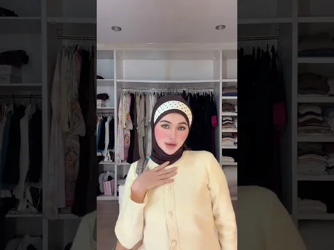 Lushuuu sekaliii hijab Bandot ini 😭🤏🏻Polkadot) 💕 segera meluncur 🚀 di Shaal Vya