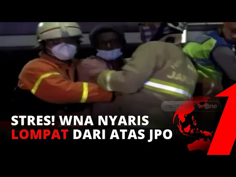 Stres Bisnis Gagal, WNA Nekat Lakukan Percobaan Bunuh Diri dari Atas JPO | tvOne