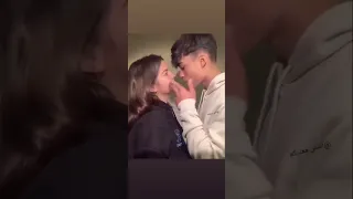 استوريات مص الشفايف 