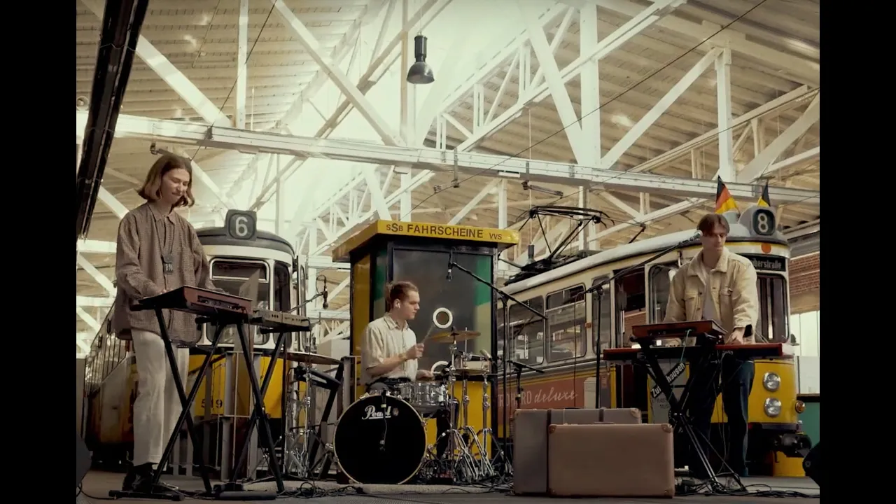 Zimmer90 - Movin' (Live @ SSB Museum) Zimmer90 - Movin' (Live @ SSB Museum)