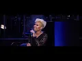 Emeli Sandé - Read All About It Part lll feat. Professor Green (Live: The Royal Albert Hall)