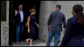Grieving Widow Leaves Court After Listening To Husband s Killer Confess