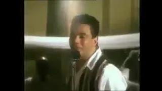 وحلفت انى هفارق وهعيش من غير عينيك دندنها