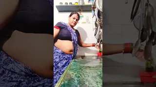 chubby mallu aunty navel show