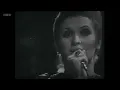 Julie Driscoll, Brian Auger & The Trinity - This Wheel's On Fire TOTP 1968