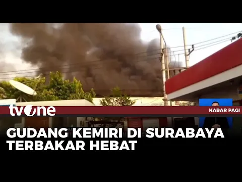 Gudang Penyimpanan Kemiri di Surabaya Terbakar