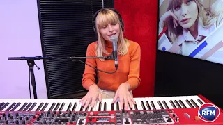 Janie - Petite Blonde