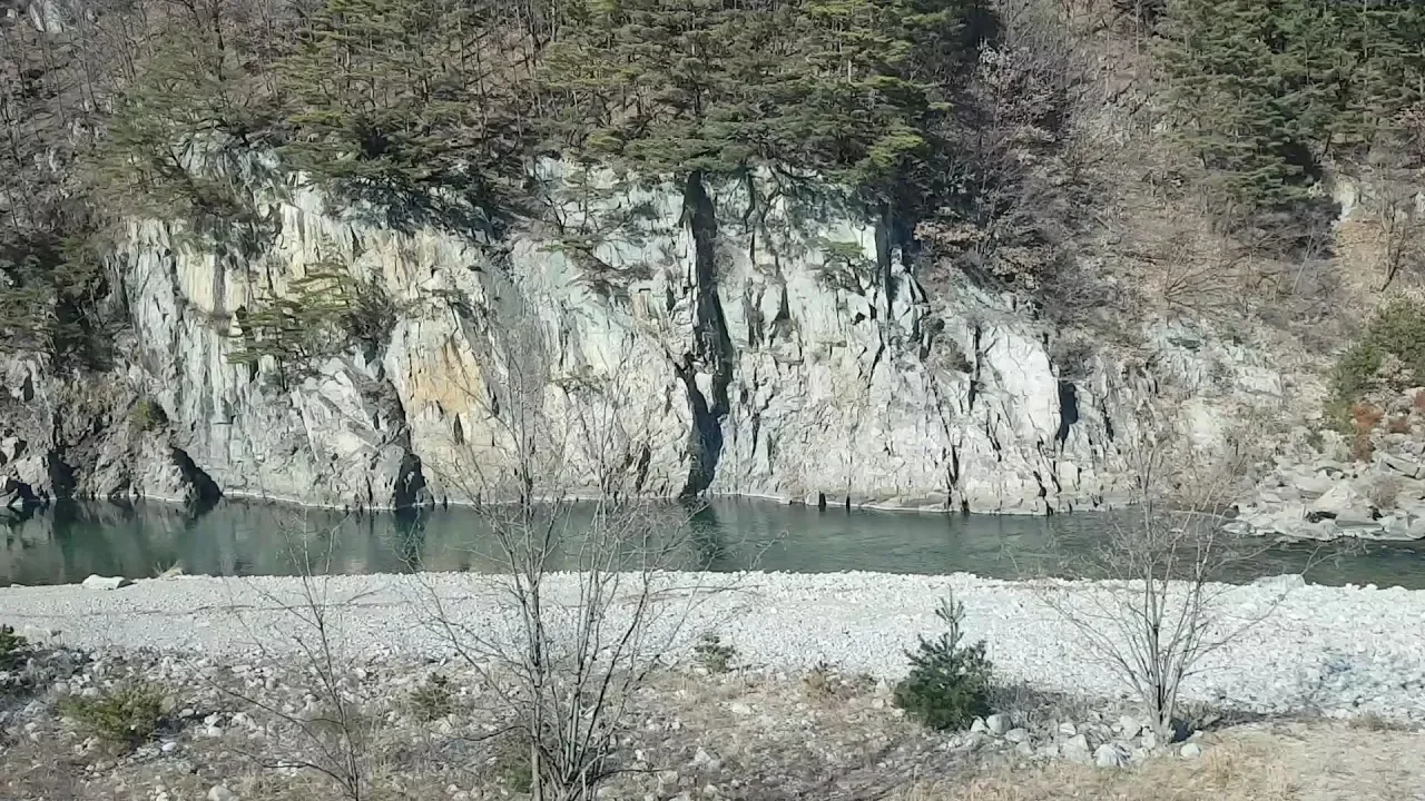 관련 영상 썸네일