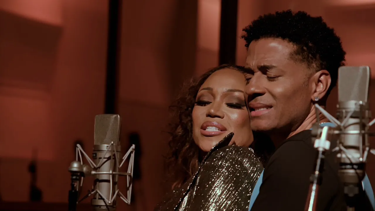 Eric Benét & Chanté Moore - "So Distracted" (Official Music Video)