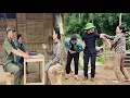 Download Lagu Witnessing this scene, Luong called the police to arrest Luyen mother-in-law