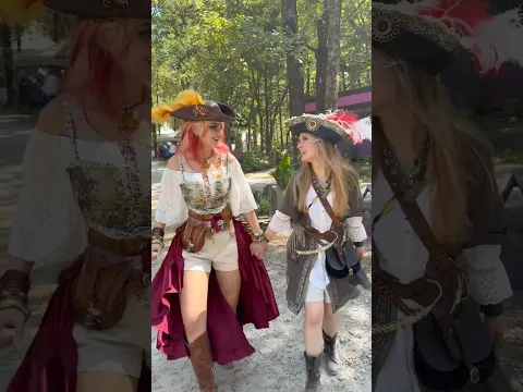 Pirate weekend at ​⁠Arkansas Renaissance Festival with @halcybella ! 🏴‍☠️💪