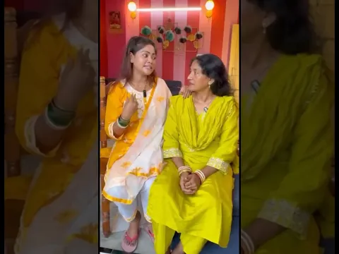 মা এর মাথায় পাকা চুল দেখা যাচ্ছে,তাই মা এর দরকার চুলের যত্নের 💚ভেসমল আছে সব কিছু ঠিক করতে!