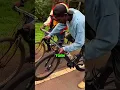 Download Lagu Hij Gaf Zijn Fiets Weg!