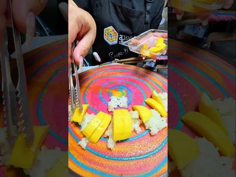방콕에서 만난 특별한 무지개 찹쌀 망고 크레페 / Special Rainbow Sticky Rice Mango Crepe Found in Bangkok