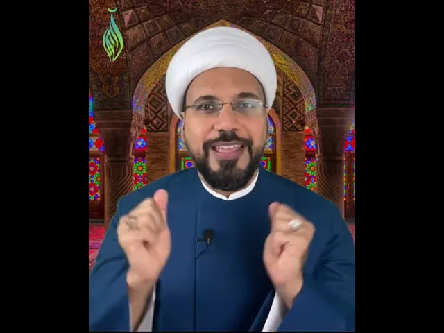 ⁣Can I Walk and Pray at the Same Time? | Sh. Mohammed Al-Hilli #shorts