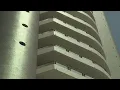 Neighbors help trapped residents in dark Waikiki building