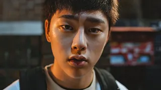 شاب بائس أبوه أتقتل بسبب شويه حرامية عالنت فقرر يبقي هاكر محترف علشان يرجع حق أبوه وينتقملة ملخص 