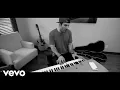 Download Lagu Sam Hunt - Make You Miss Me (Live Performance / Acoustic)