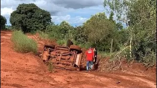 TROLLER CAPOTOU NA TRILHA ???? MUITA RESENHA E BARRO????