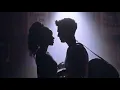 Video di Archie and Josie kiss (Riverdale 2x13)