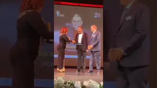 الهام شاهين أثناء تكريمها 