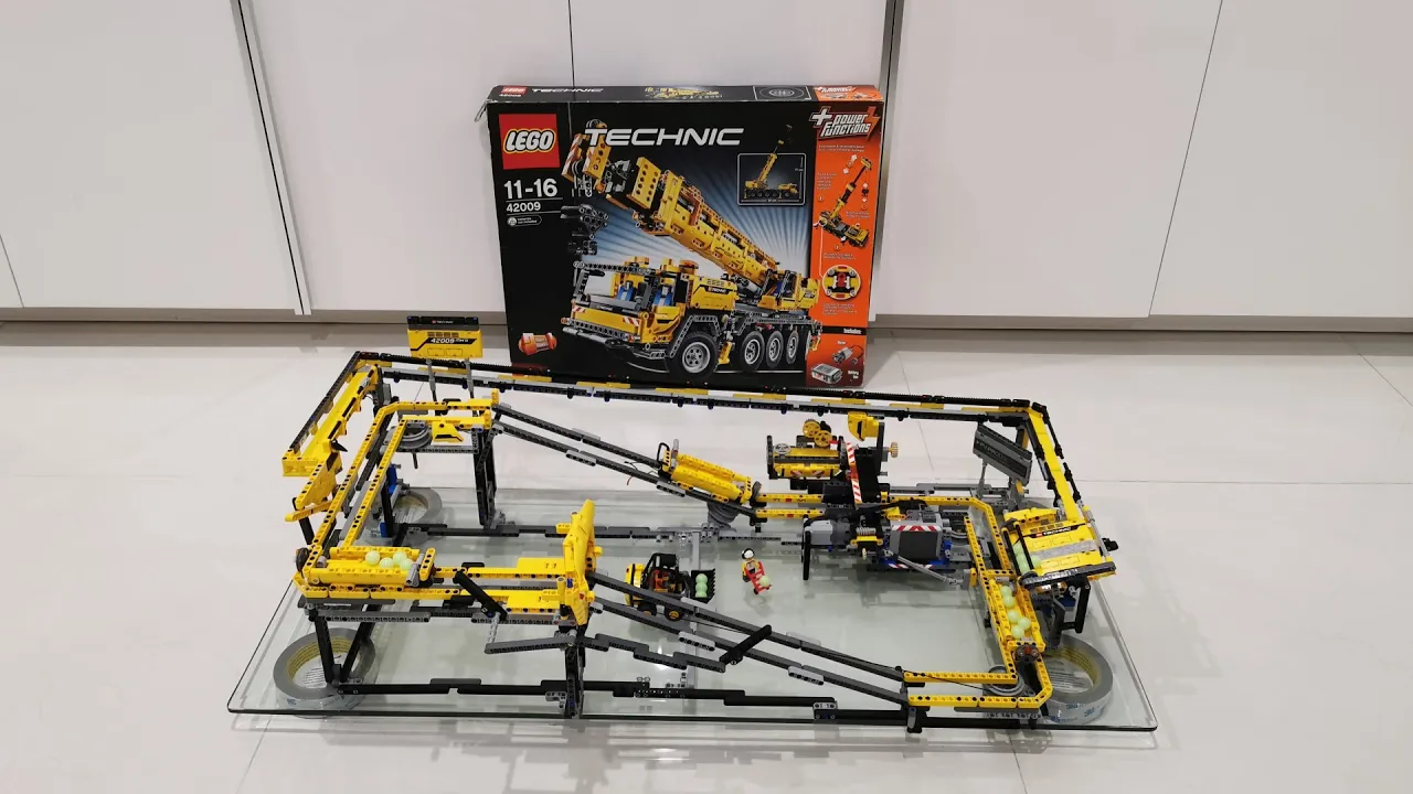 LEGO Technic 42100 Liebherr R9800 - Lego Speed Build Review