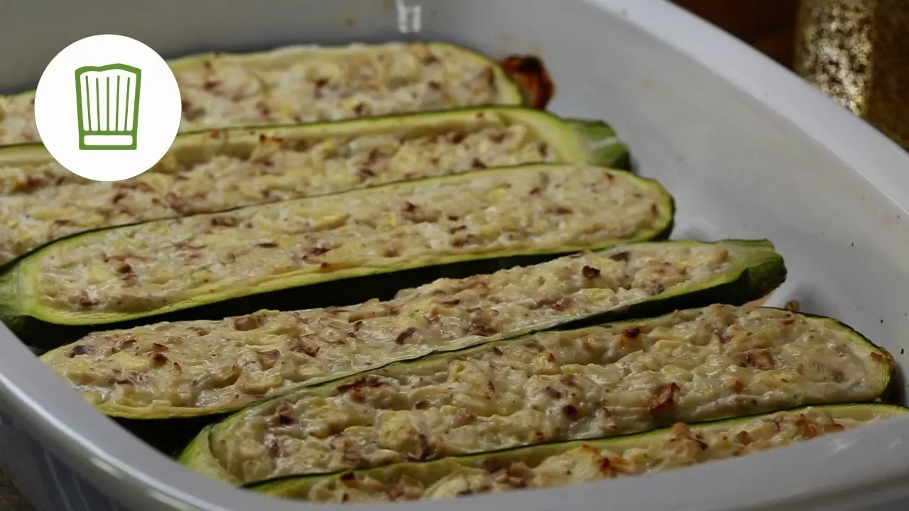 
          
          
          
            
            Gefüllte Zucchini - vegetarisch | Chefkoch.de
          
        . 