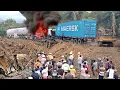 Download Lagu Tak Terhindarkan..❗Truck Trailer Nyaris Terbakar,Perbaikan Jalan Terus Dilanjutkan#pengukurjalanan